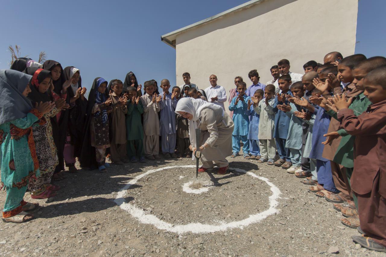 ساخت دو باب مدرسه در روستاهای محروم سیستان و بلوچستان توسط موسسه خیریه مهرآفرین