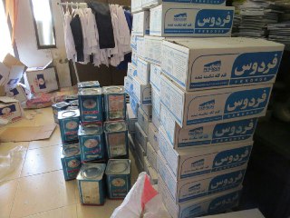 بیش از ۱۰۰سبد مواد غذایی بین نیازمندان تحت پوشش خیریه مهرآفرین در كرمان توزیع شد