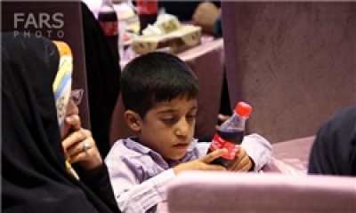 مهرآفرینان کرمانی در ضیافت افطار خانواده‌‌های نیازمند