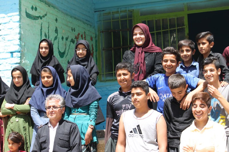 ساخت مدارس در روستاهای محروم  و زلزله زده توسط مهرآفرین